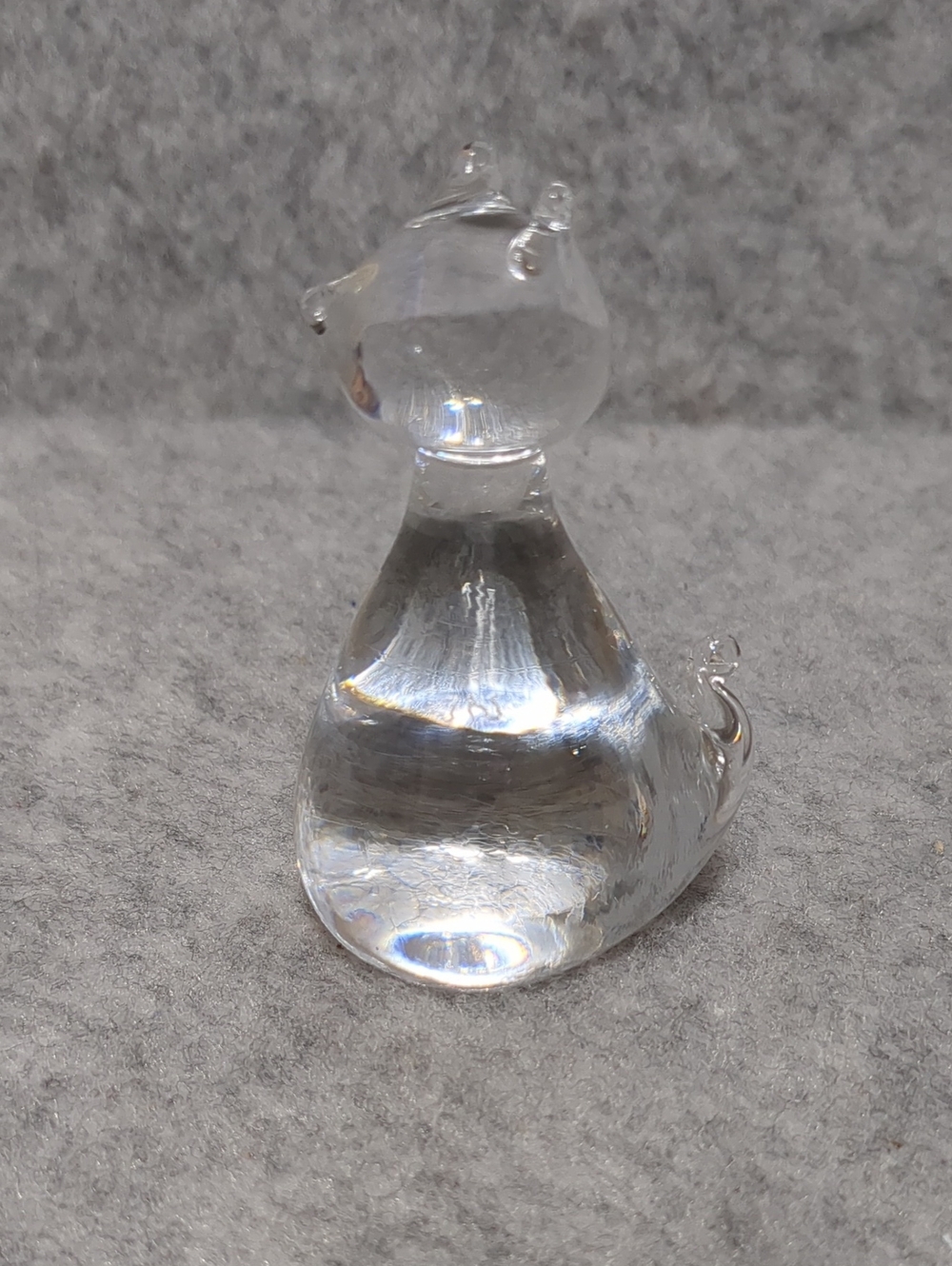 VINTAGE GLASS CAT FIGURINE NILO SIGNED FANCY GLASS FIGURINE